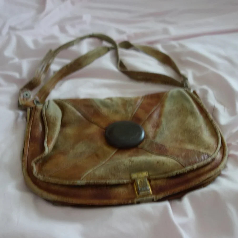 Vintage Art Deco Leather Crossbody Bag - Picture 2 of 14